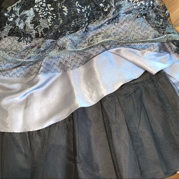 *NWT* SLNY Metallic Tulle Midi Dress - Picture 7 of 12